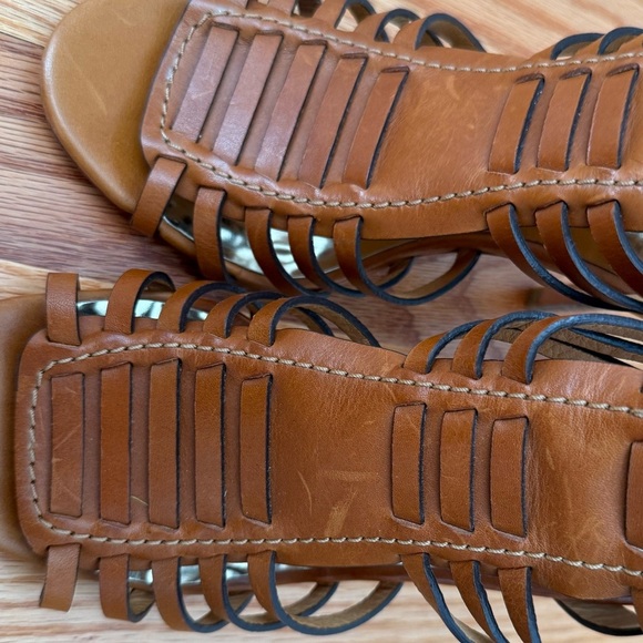 COACH LUCY Gladiator Boho Leather Size 8B Heel Brown Natural Open Toe Eventwear - Picture 10 of 10